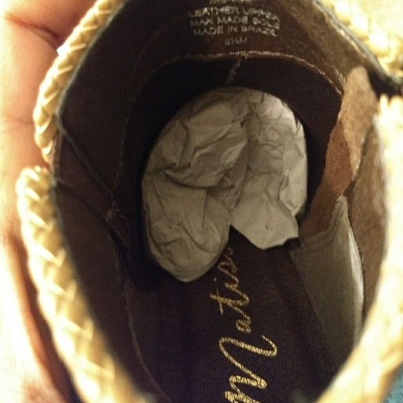 New! Anthro Matisse suede ankle booties - Picture 6 of 8